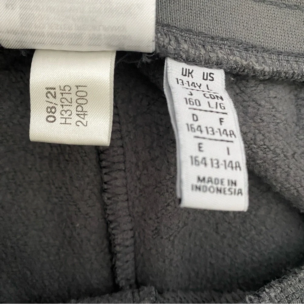 Adidas Originals 3-Stripes Jogger Pants Gray Youth L‎ (13–14Y) Casual Loungewear